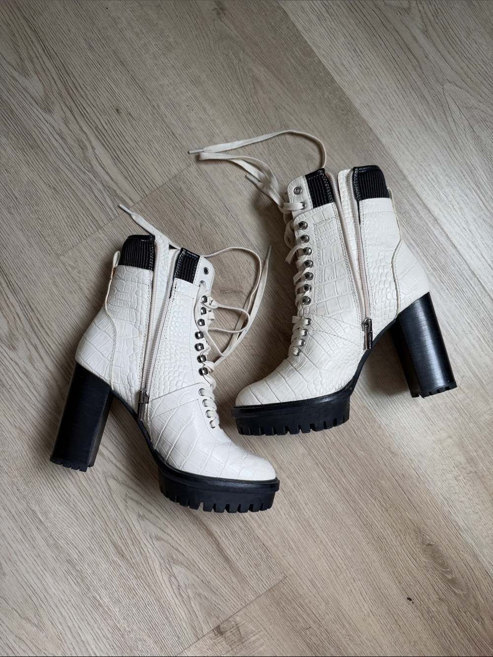 Vince Camuto Off-White Croc Lace-Up Platform Ankle Boots